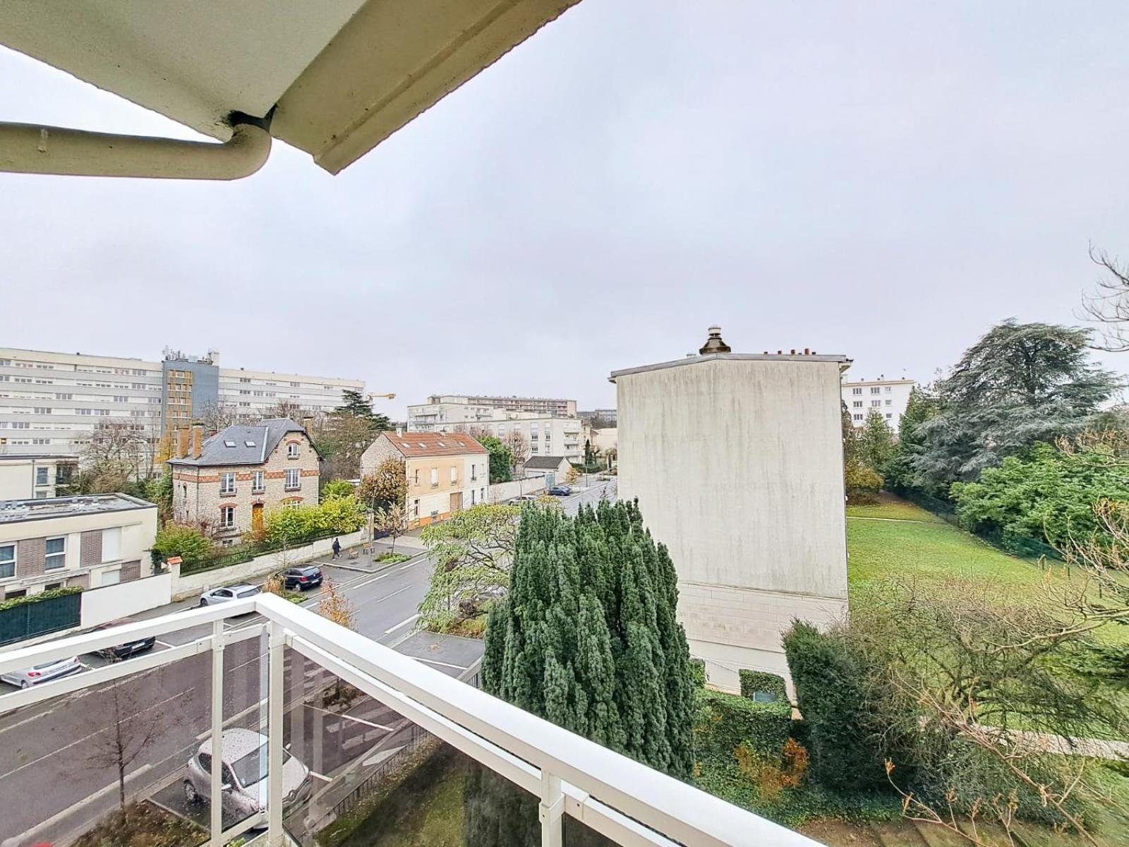 Appartement Cosy Au Coeur De Reims Exterior photo
